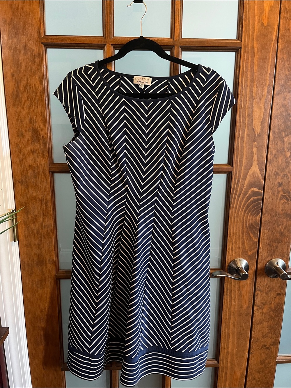 Signature by Robbie Bee Navy and White Chevron Midi Dress
